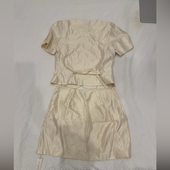 Reformation Silk Set - Picture 4 of 4